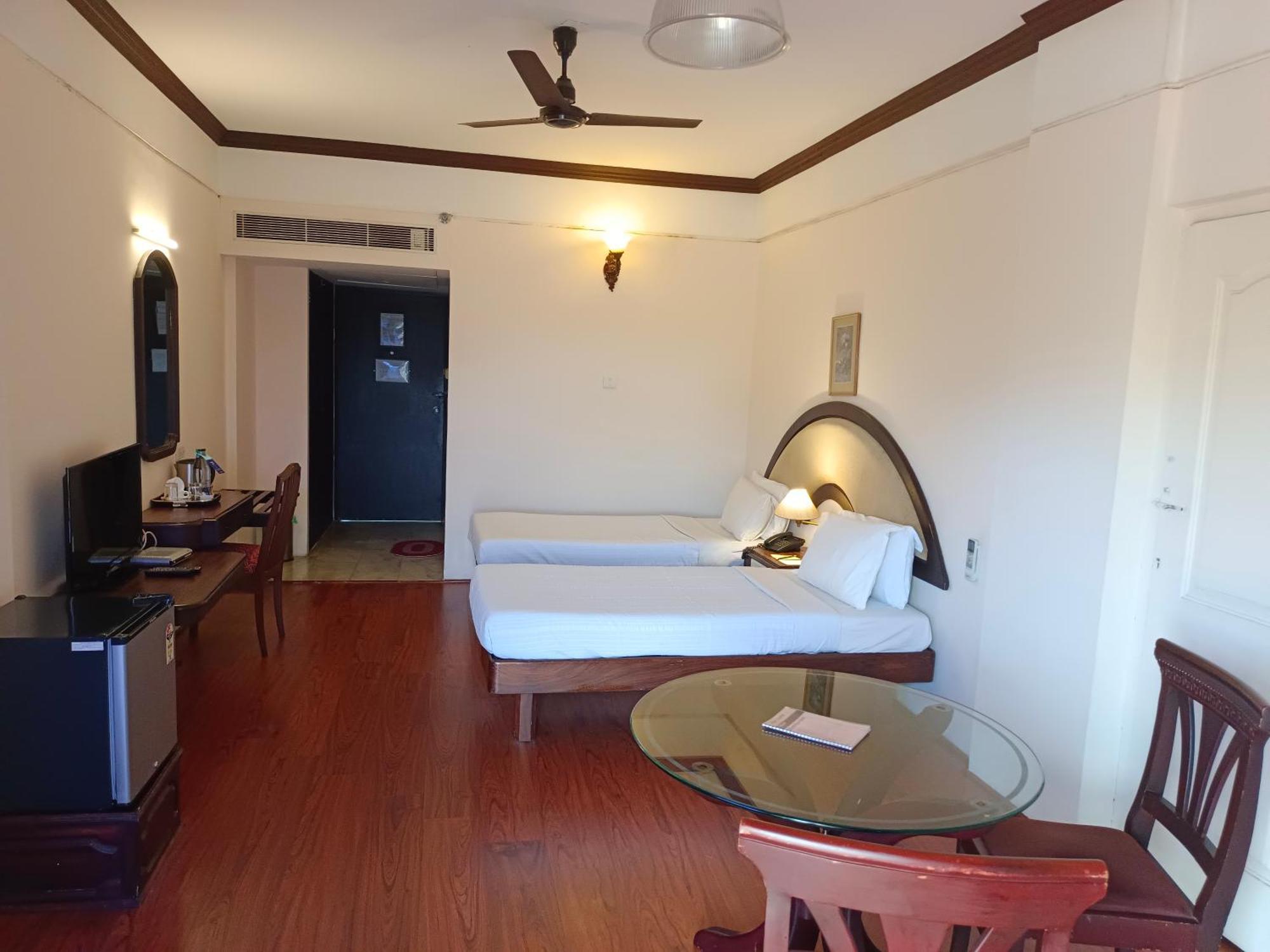 Malabar Palace Kozhikode Bagian luar foto