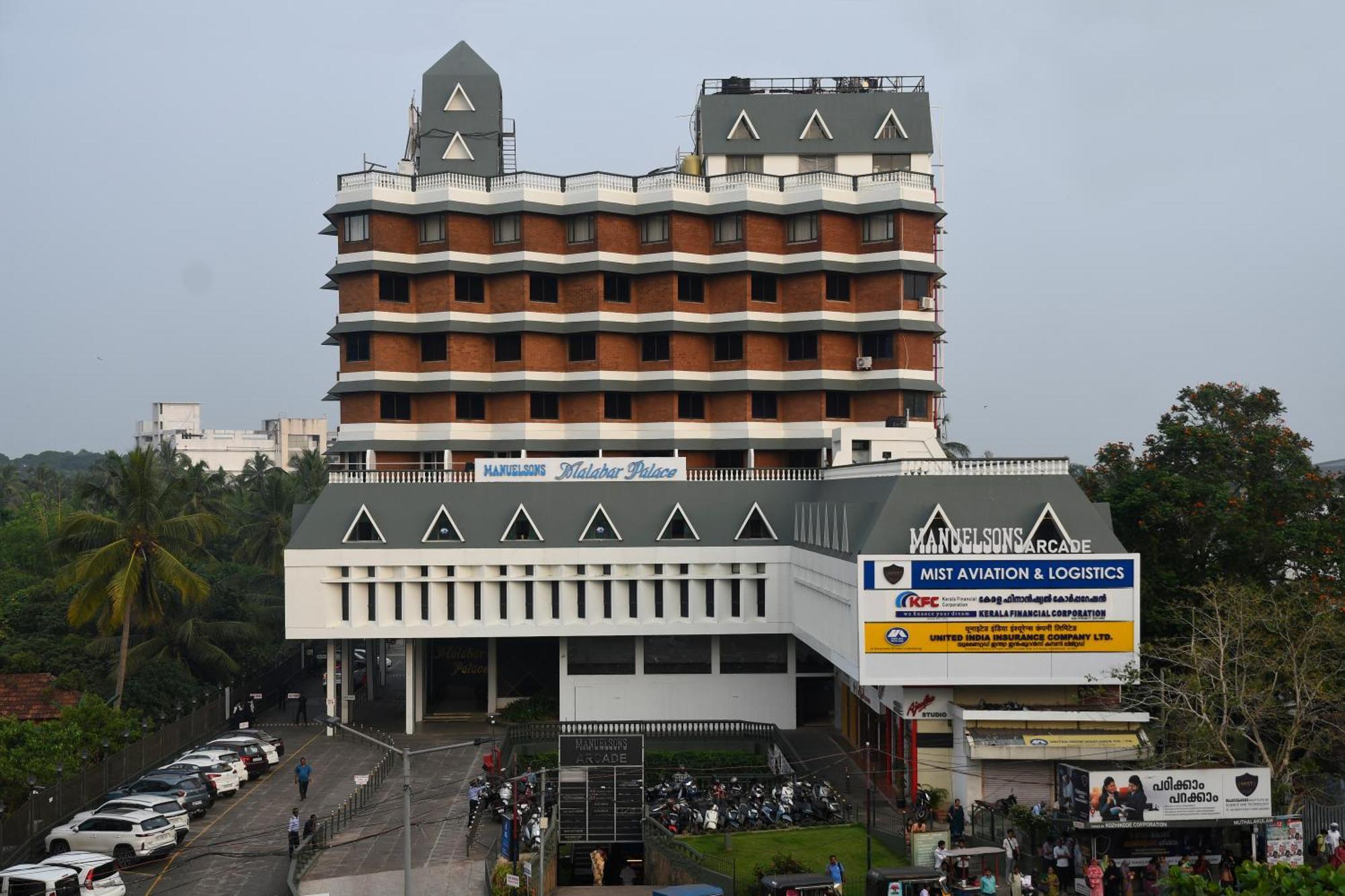 Malabar Palace Kozhikode Bagian luar foto