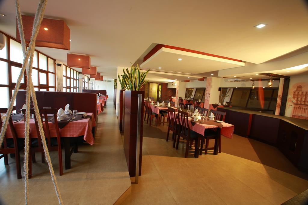 Malabar Palace Kozhikode Bagian luar foto